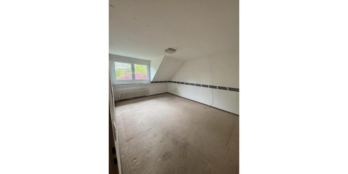 Dachgeschoßwohnung Köln Mülheim - 5 Zimmer, 105 m&sup2;, 370.000&euro; | Angebot:26706652