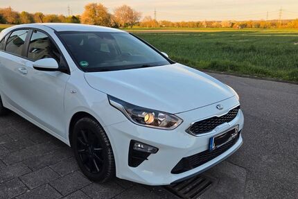 Kia ceed / Ceed 68.000 km 11.800 &euro; Forst 76694