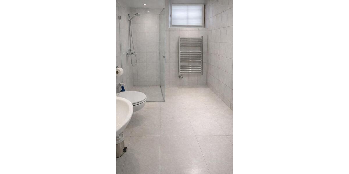 Haus 1-2 Fam. min Garage und Kaufgrund 4 zimmer