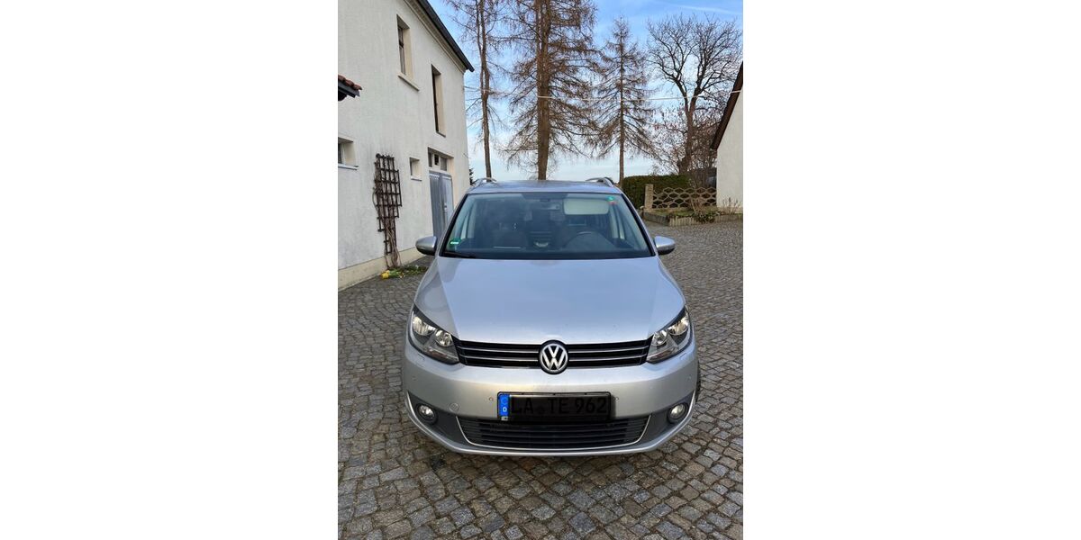 VW Touran 257.000 km 7.100 &euro; Steina 01920