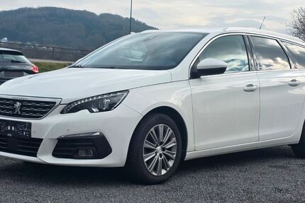Peugeot 308 111.000 km 11.990 &euro; Oberwinter 53424