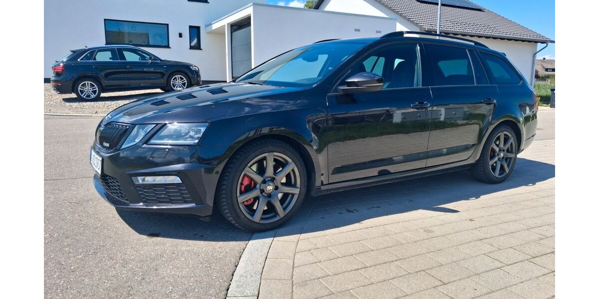 Skoda Octavia 127.000 km 21.600 &euro; Hardt 78739