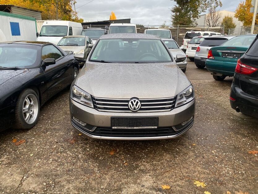 VW Passat 35.315 km 12.200 € Bonn 53227