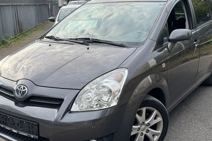 Toyota Corolla Verso 94.999 km 6.499 € Frankfurt am Main 65933