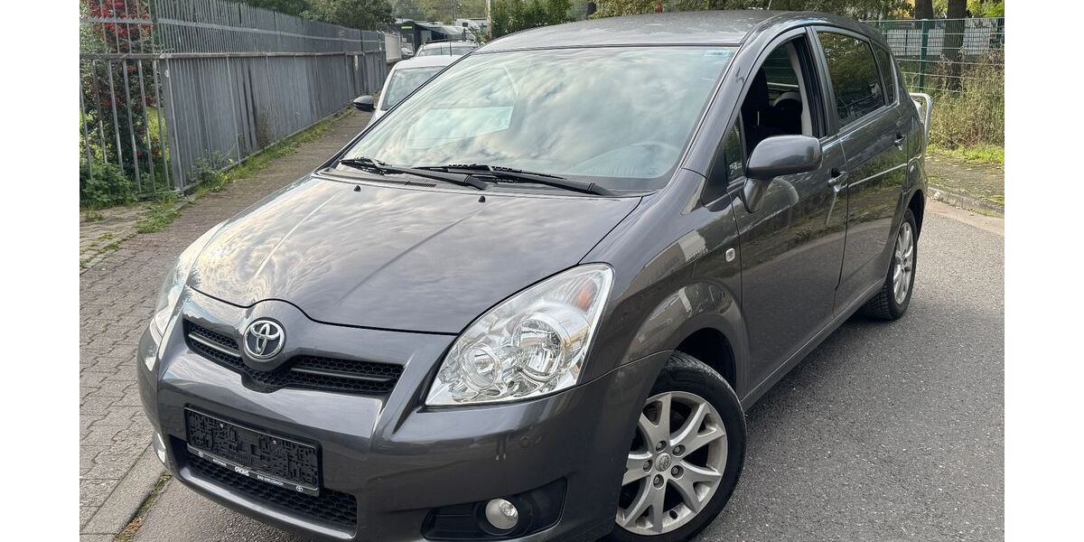 Toyota Corolla Verso 94.999 km 6.499 € Frankfurt am Main 65933