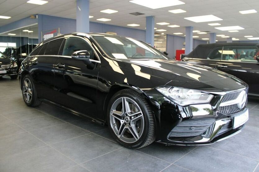 CLA 220 Shooting Brake