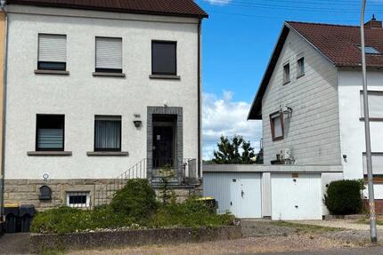 Haus Saarbrücken Bübingen - 5 Zimmer, 130 m&sup2;, 330.000&euro; | Angebot:26919460