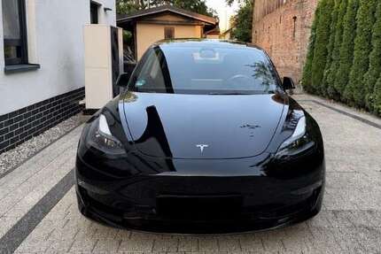 Tesla Model 3 45.299 km 32.900 &euro; Berlin 13158