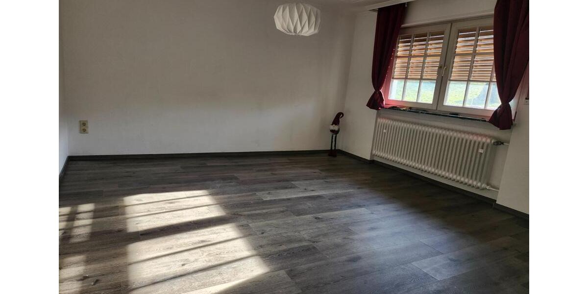 Einfamilienhaus Oberzent - 6.5 Zimmer, 192 m&sup2;, 1.350&euro; | Angebot:24598711
