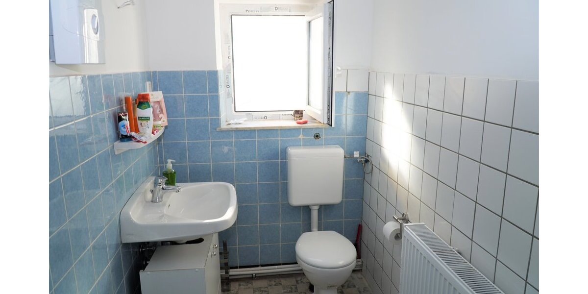 Ideal für Großfamilien! Gepflegtes 2 Familienhaus mit großem Grundstück ca. 2000 m² - Zweifamilienhaus Lage | Angebot:13352472