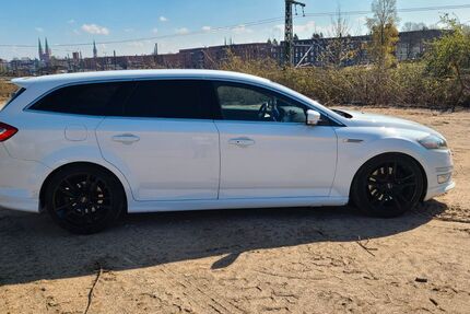Ford Mondeo 247.100 km 3.999 &euro; Lübeck 23560