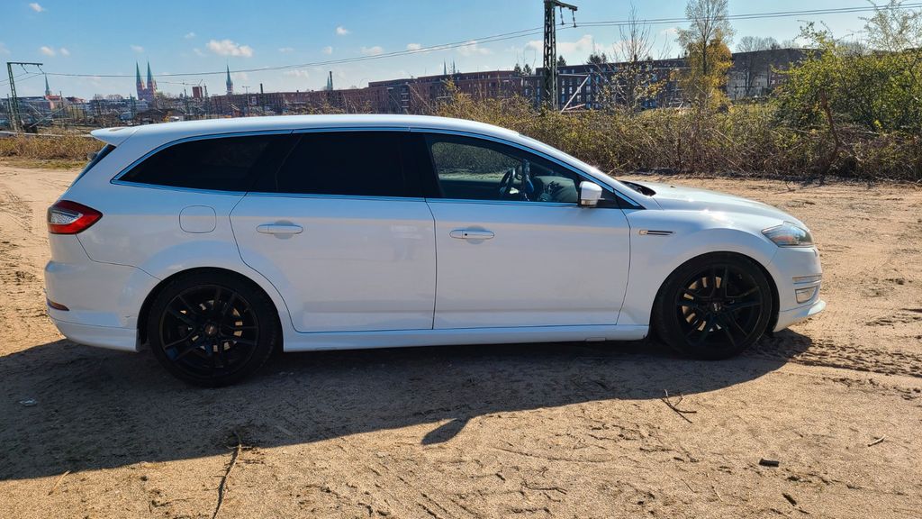 Ford Mondeo 247.100 km 3.999 &euro; Lübeck 23560