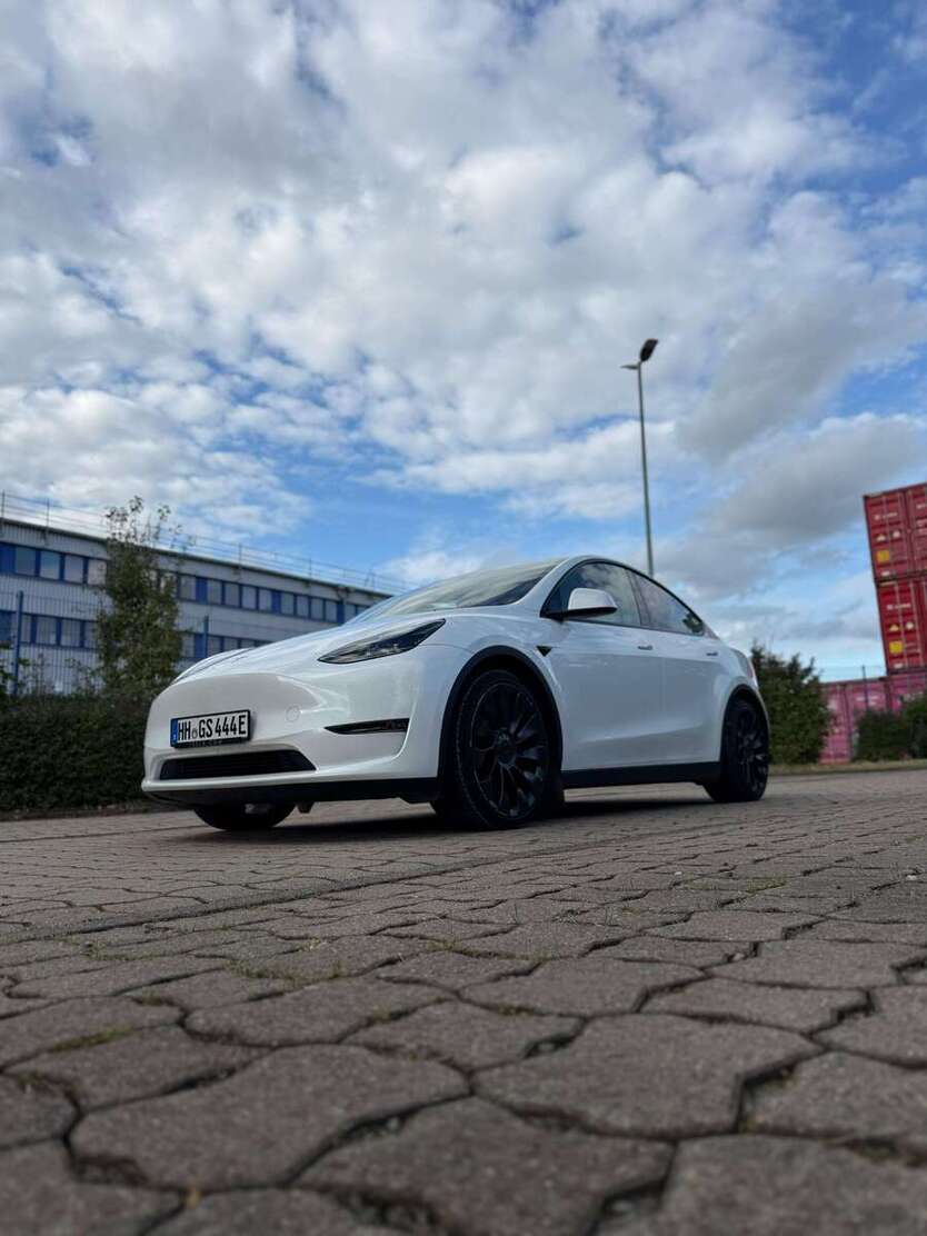 Tesla Model Y 50.000 km 39.990 € Hamburg 22459