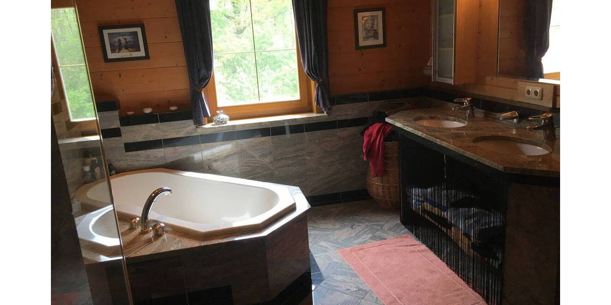 Einfamilienhaus Adlkofen - 8 Zimmer, 238 m&sup2;, 895.000&euro; | Angebot:26040750