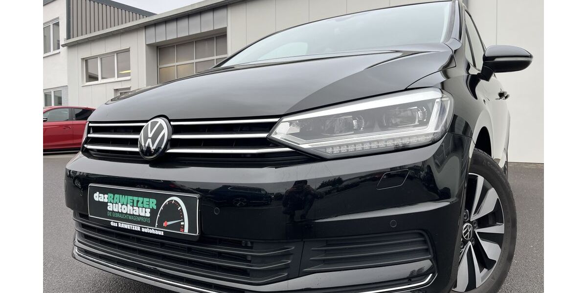VW Touran 28.015 km 32.860 &euro; Marktredwitz 95615
