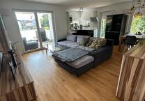 Helle 3-Zimmer-Wohnung mit überdachtem Balkon in Roth (Miete)