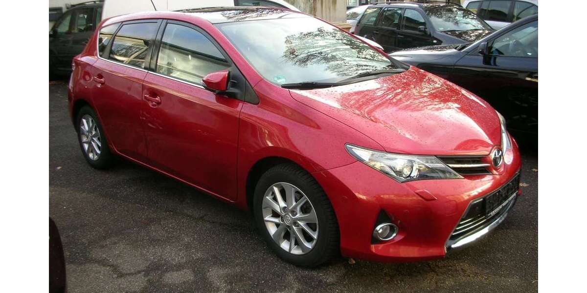 Toyota Auris 29.000 km 13.800 &euro; Bonn 53115