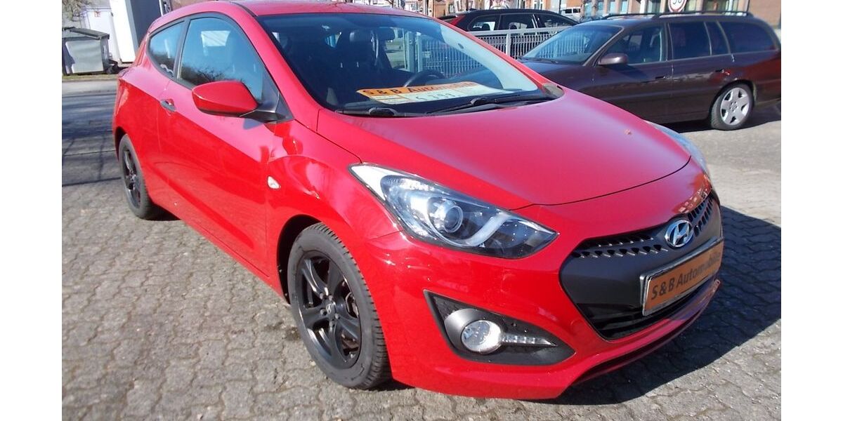 Hyundai i30 148.000 km 5.399 &euro; Lübeck 23556