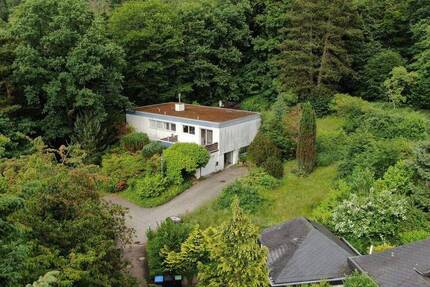 Bungalow mit Weitblick in IGB-Sengscheid, 2.570?m², Waldlage, absolute Privatsphäre + Baugrundstück 6 zimmer