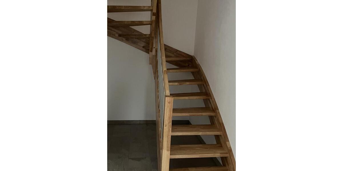 Reihenhaus Pirna - 5 Zimmer, 195 m&sup2;, 2.340&euro; | Angebot:25372343