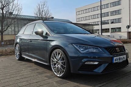 Seat Leon 48.600 km 25.000 &euro; Achern 77855