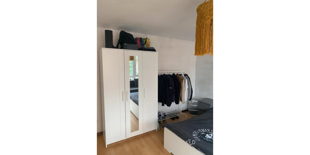 Sehr großes WG-Zimmer (27 m²) mit Balkon in München-Obersendling 5 zimmer