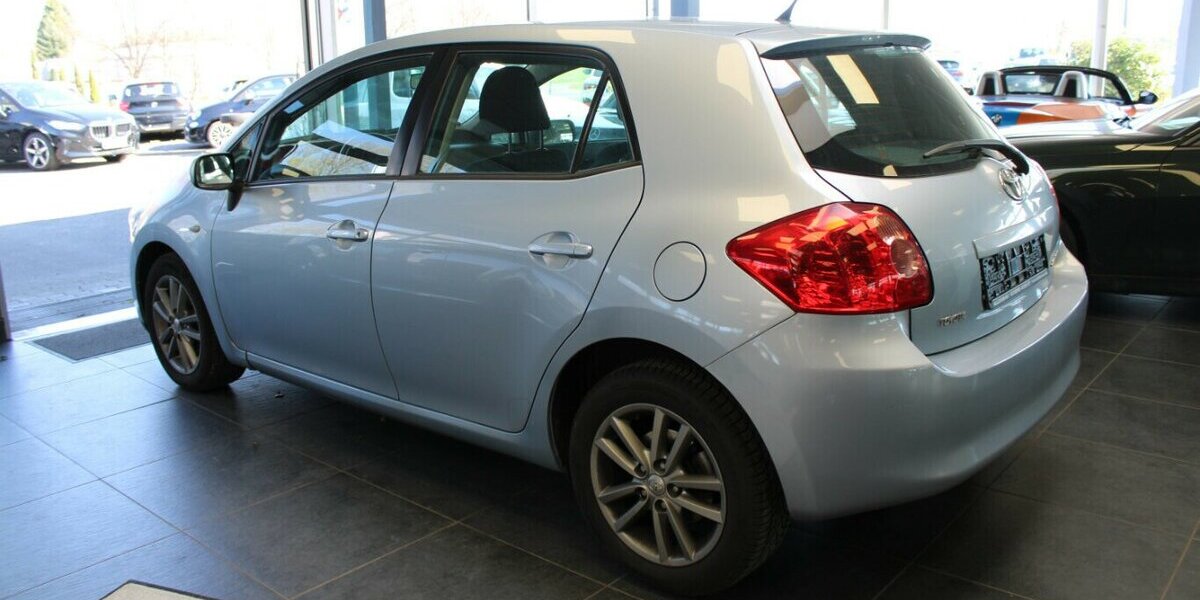 Toyota Auris 1.4 VVT-i Team - Klima - TÜV 02/28 - 70.835 km 5.980 &euro; Euskirchen 53881