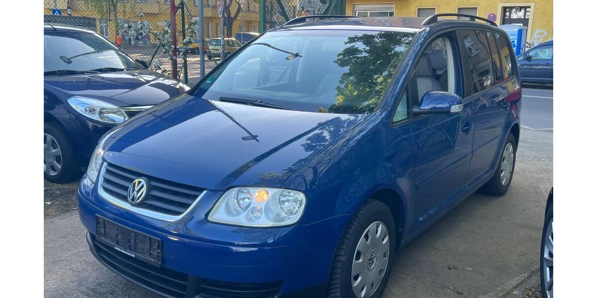 VW Touran 205.000 km 2.599 &euro; BERLIN 13409