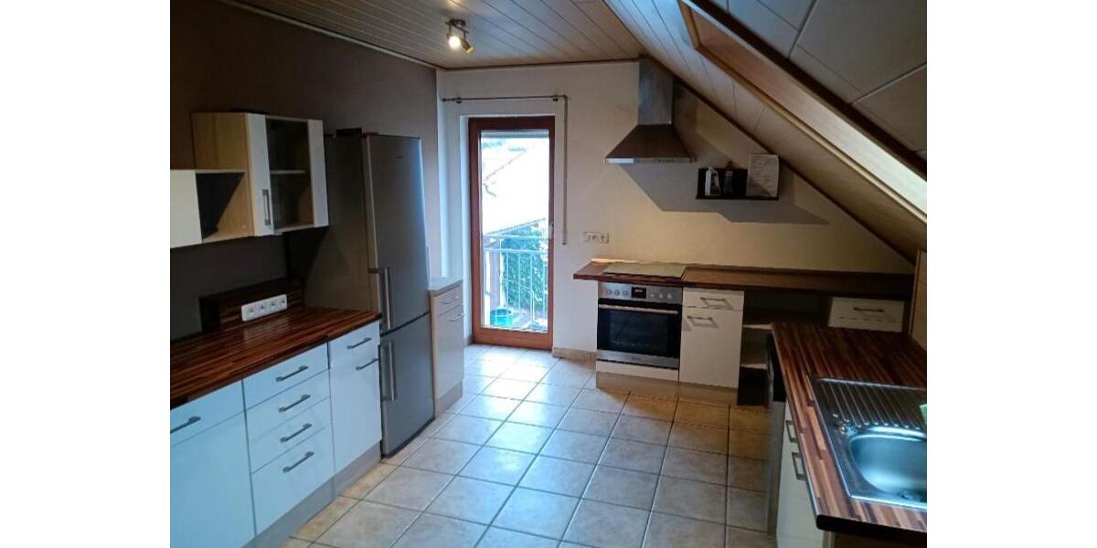 Dachgeschoßwohnung Haßfurt - 3 Zimmer, 95 m&sup2;, 850&euro; | Angebot:25644002