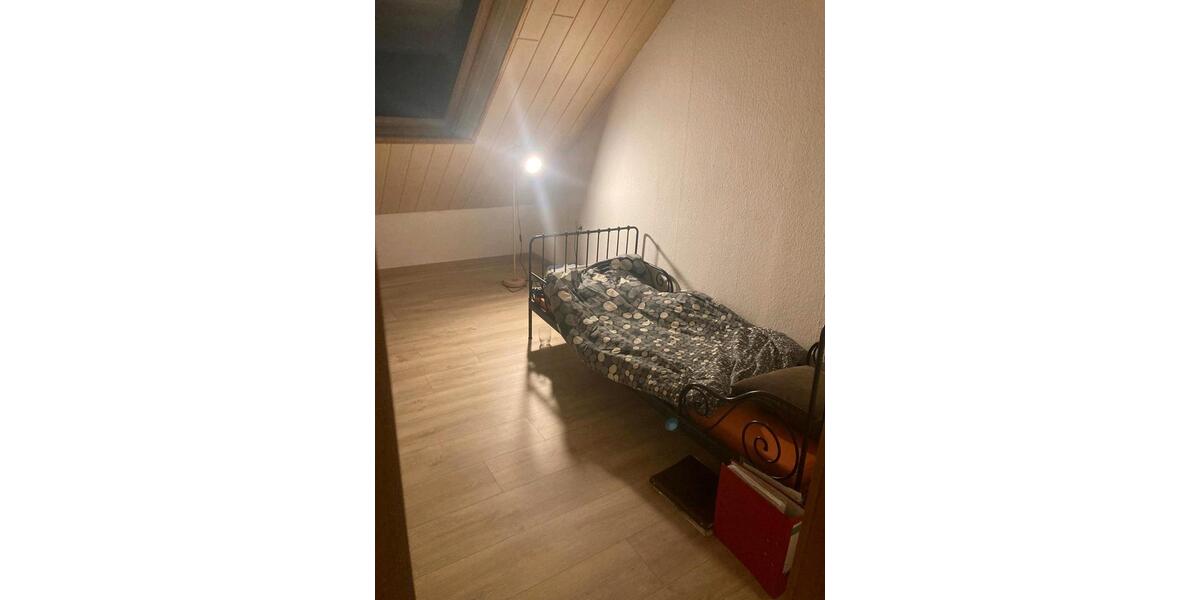 10 qm Zimmer in netter WG, Bad Wildungen 4 zimmer