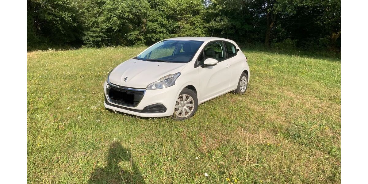 Peugeot 208 107.142 km 6.700 &euro; Marburg 35041