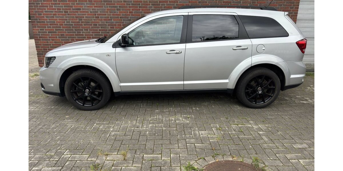 Fiat Freemont BLACK CODE AWD ALLRAD 136.000 km 9.999 &euro; Hamburg 22339