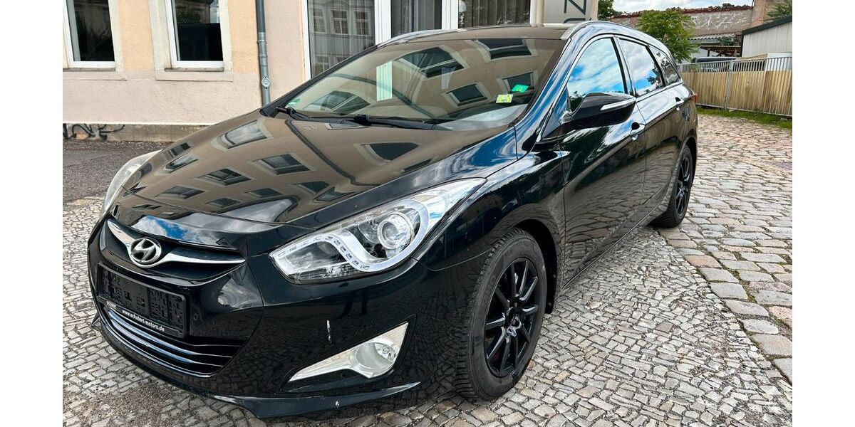 Hyundai i40 169.000 km 4.799 &euro; Dresden 01097