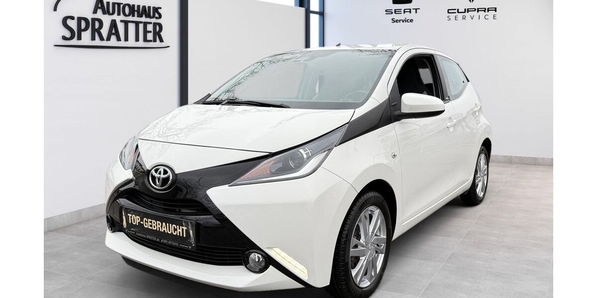 Toyota Aygo (X) 37.950 km 7.990 &euro; München 81249