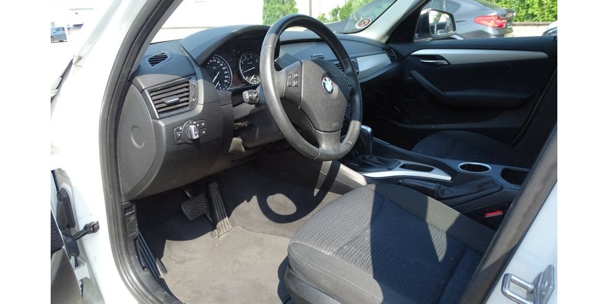 BMW X1 1.8l i sDrive, Steptronic, Sitzheizung, PDC hin 154.921 km 8.490 &euro; Rodgau 63110