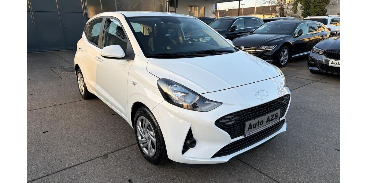 Hyundai i10 10.721 km 15.950 &euro; Schwetzingen 68723