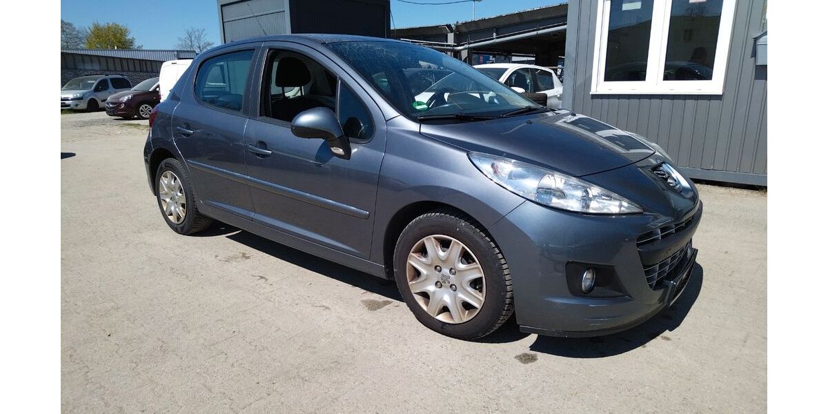 Peugeot 207 141.000 km 1.990 &euro; Diepoldshofen 88299