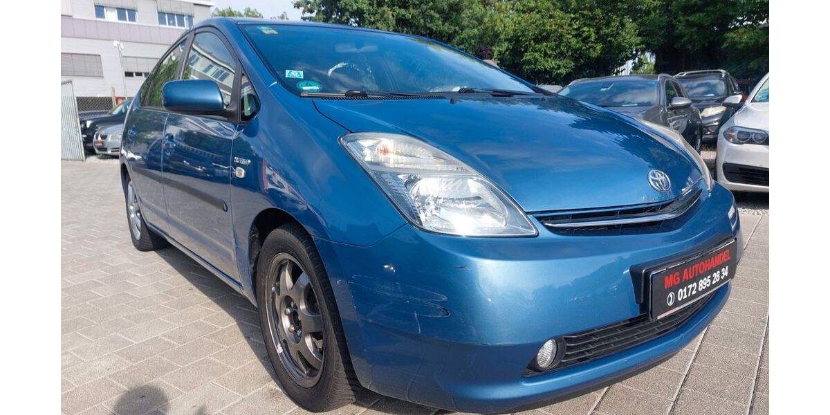 Toyota Prius 233.836 km 2.999 &euro; Fellbach 70736