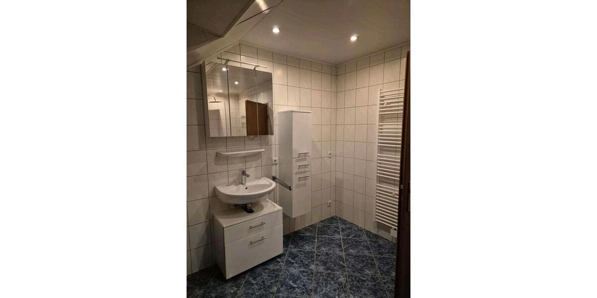 Dachgeschoßwohnung Lotte - 3 Zimmer, 70 m&sup2;, 800&euro; | Angebot:26034973