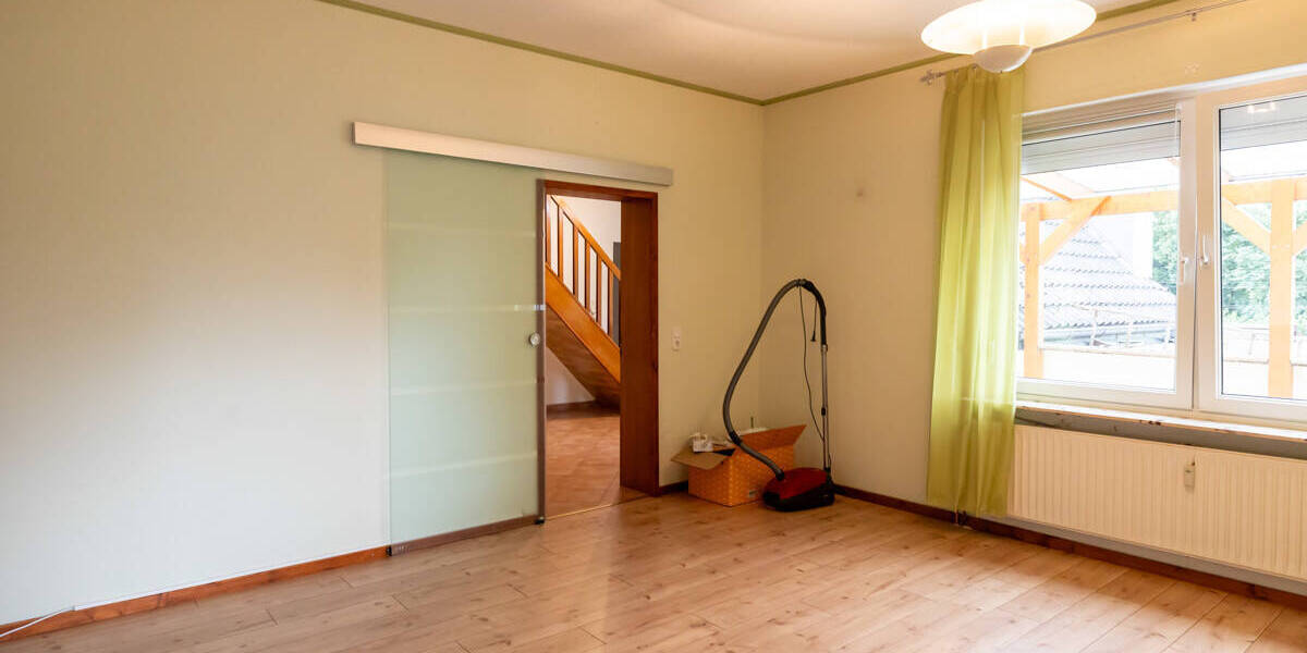Etagenwohnung Ganderkesee Neuenlande - 6 Zimmer, 145 m&sup2;, 149.000&euro; | Angebot:25846192