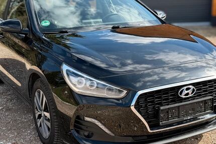 Hyundai i30 196.937 km 9.700 &euro; Lampertheim 68623