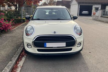 Mini One First 92.850 km 8.200 &euro; Rheinau 77866