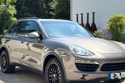 Porsche Cayenne 198.000 km 10.600 &euro; München 81549