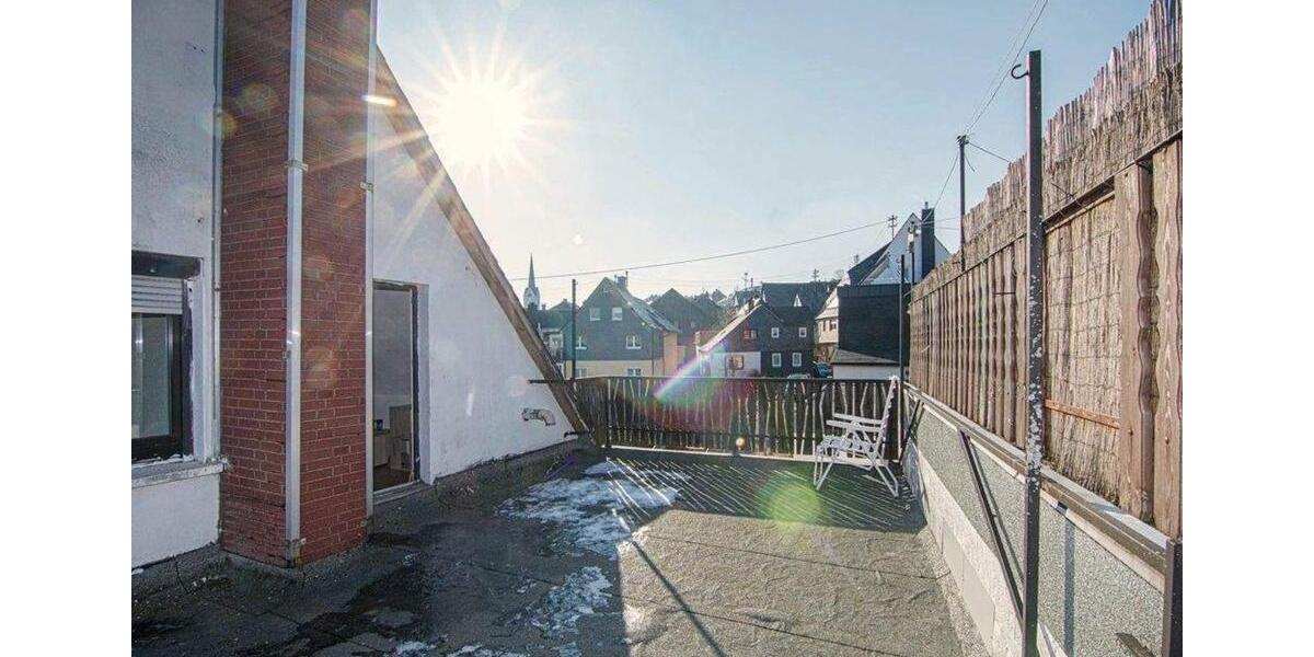 Einfamilienhaus Nordhalben - 8 Zimmer, 200 m&sup2;, 1.300&euro; | Angebot:26480770