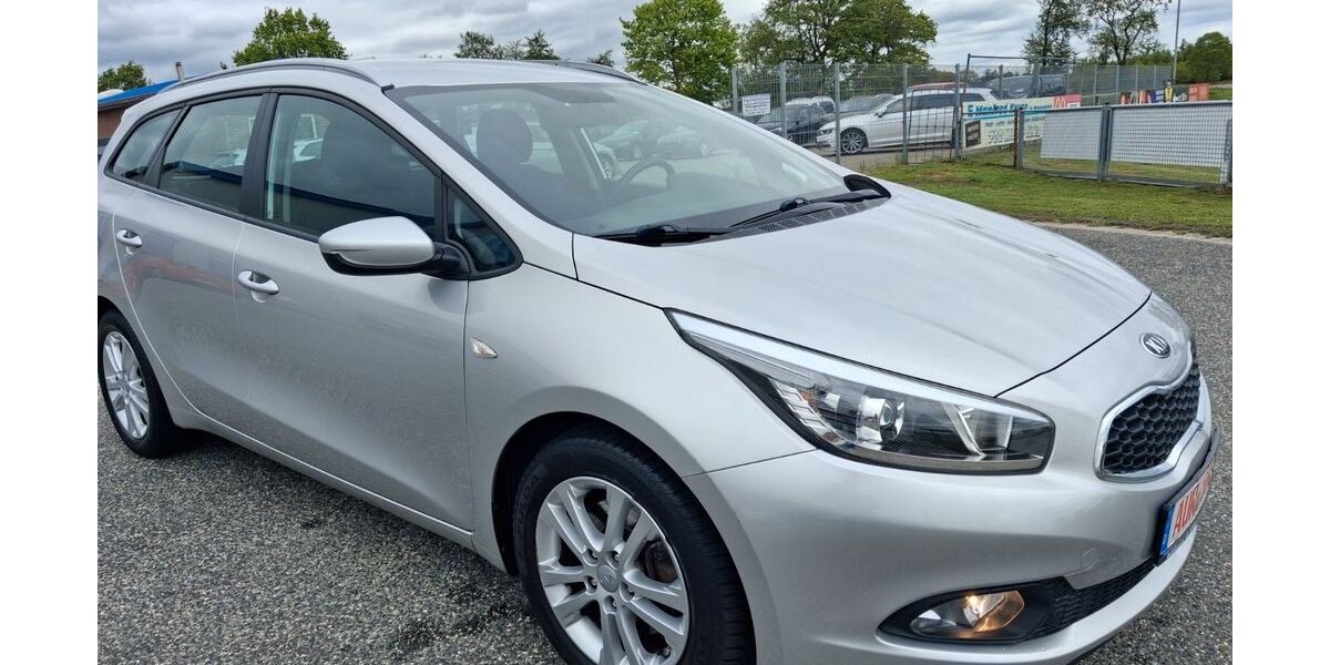 Kia ceed Sportswagon 83.000 km 9.650 &euro; Upgant- Schott 26529