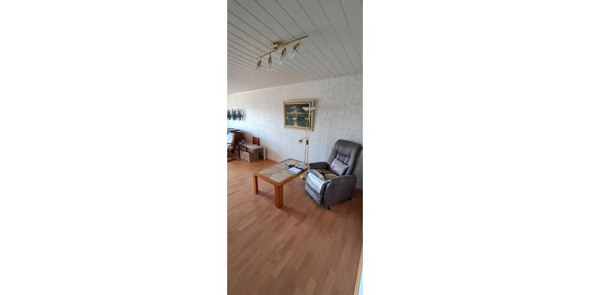 Hochparterre Solingen - 3 Zimmer, 102 m&sup2;, 244.000&euro; | Angebot:26765873