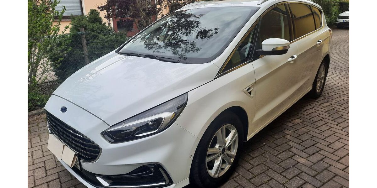 Ford S-Max 132.300 km 18.700 &euro; Grimma 04668