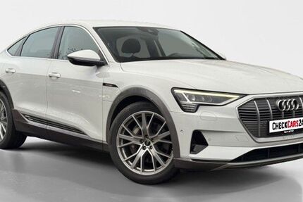 Audi e-tron 17.691 km 53.189 &euro; Berlin 10587
