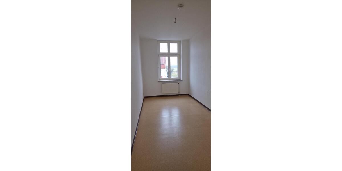 Etagenwohnung Finsterwalde - 2 Zimmer, 67 m&sup2;, 350&euro; | Angebot:22740023