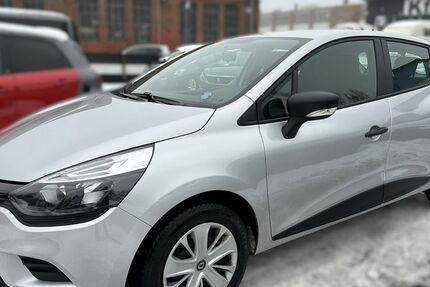 Renault Clio 12.500 km 9.950 &euro; Berlin-Spandau 13585